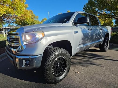 2017 Toyota Tundra SR5