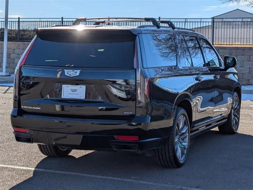2022 Cadillac Escalade ESV Sport Platinum
