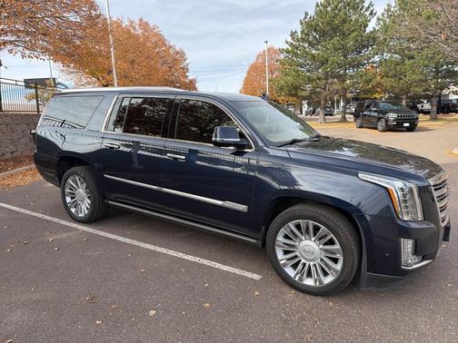 2018 Cadillac Escalade ESV Platinum