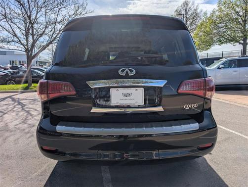 2016 INFINITI QX80 Base