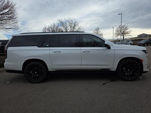 2023 Cadillac Escalade ESV Sport Platinum