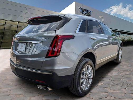 2025 Cadillac XT5 Luxury