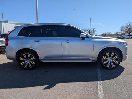 2022 Volvo XC90 Recharge Plug-In Hybrid T8 Inscription Extended Range 6P