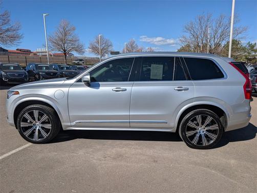 2022 Volvo XC90 Recharge Plug-In Hybrid T8 Inscription Extended Range 6P
