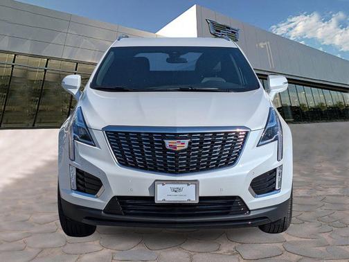 Crystal White Tri-Coat 2026 Cadillac XT5 Luxury