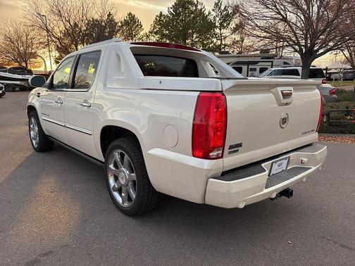 2011 Cadillac Escalade EXT Premium