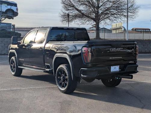 2024 GMC Sierra 2500 AT4