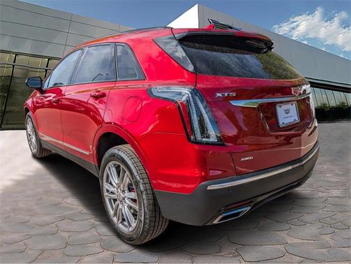 2025 Cadillac XT5 Sport