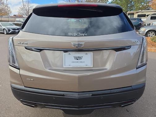 2022 Cadillac XT5 Sport