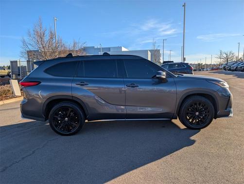 2023 Toyota Highlander XSE
