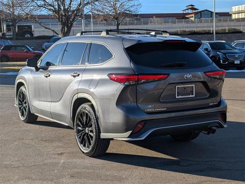 2023 Toyota Highlander XSE