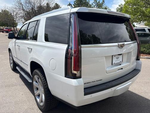 Crystal White Tri-Coat 2019 Cadillac Escalade Luxury