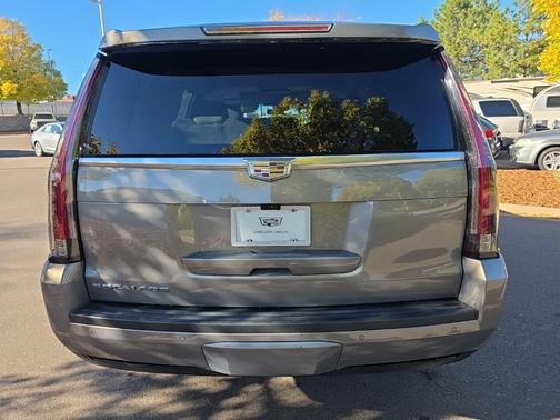 2018 Cadillac Escalade Luxury