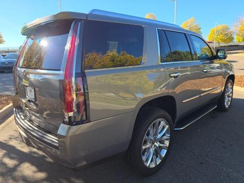 2018 Cadillac Escalade Luxury