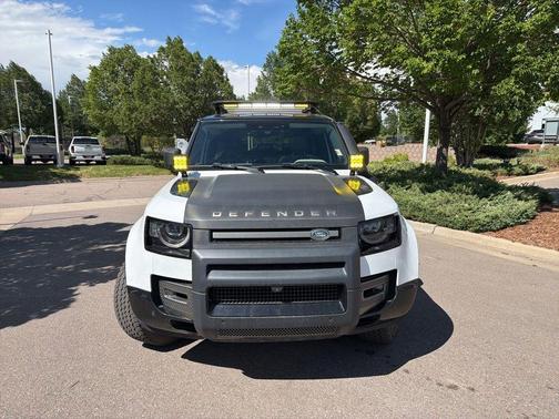 Fuji White 2021 Land Rover Defender 90 X-Dynamic S