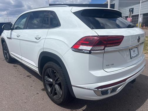 2020 Volkswagen Atlas Cross Sport 3.6L V6 SE w/Technology R-Line