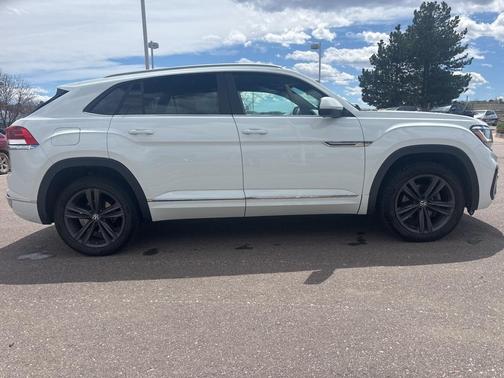 2020 Volkswagen Atlas Cross Sport 3.6L V6 SE w/Technology R-Line