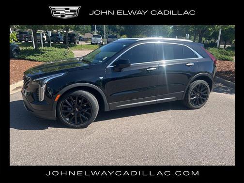 Stellar Black Metallic 2023 Cadillac XT4 Luxury