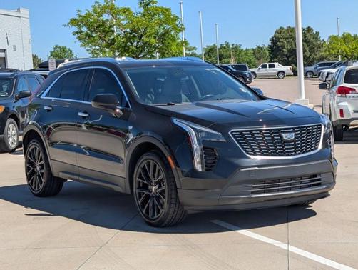 Stellar Black Metallic 2023 Cadillac XT4 Luxury