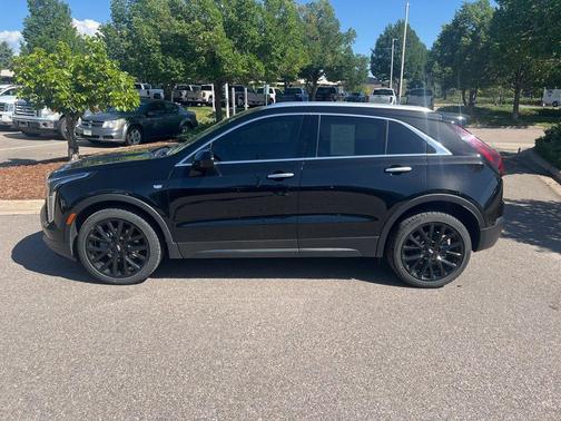 Stellar Black Metallic 2023 Cadillac XT4 Luxury