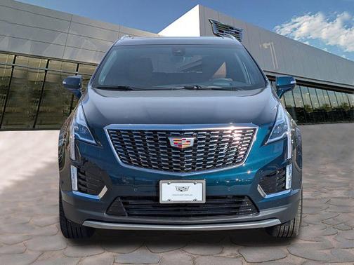 Emerald 2026 Cadillac XT5 Premium Luxury
