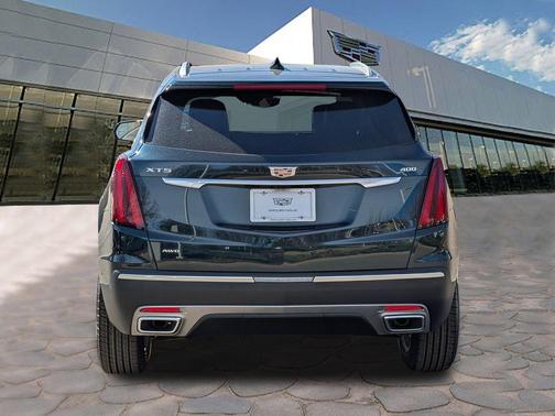 Emerald 2026 Cadillac XT5 Premium Luxury
