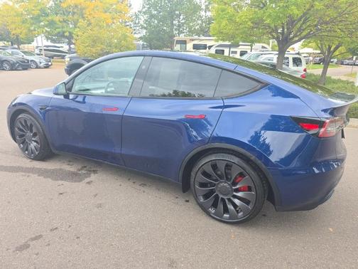 2023 Tesla Model Y Performance