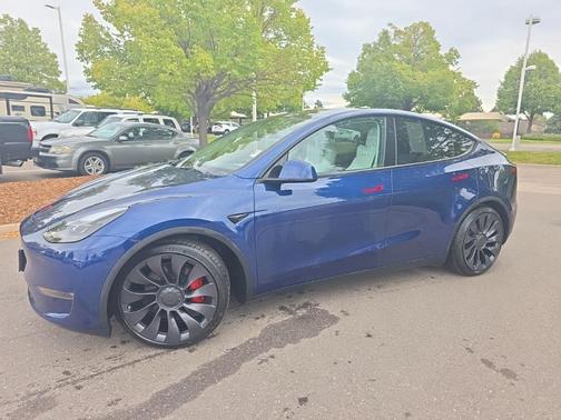 2023 Tesla Model Y Performance