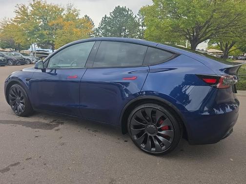 2023 Tesla Model Y Performance