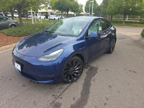 2023 Tesla Model Y Performance