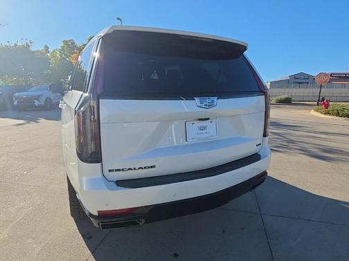 2023 Cadillac Escalade Sport