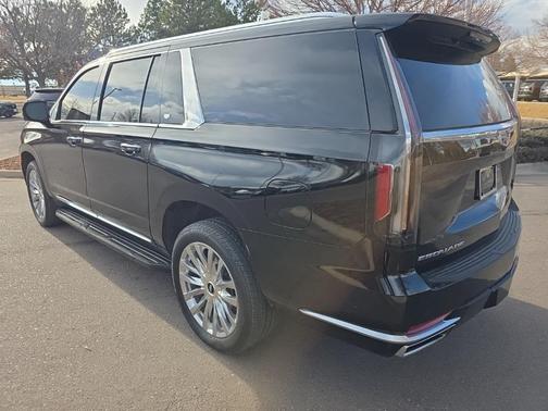 2023 Cadillac Escalade ESV Premium Luxury