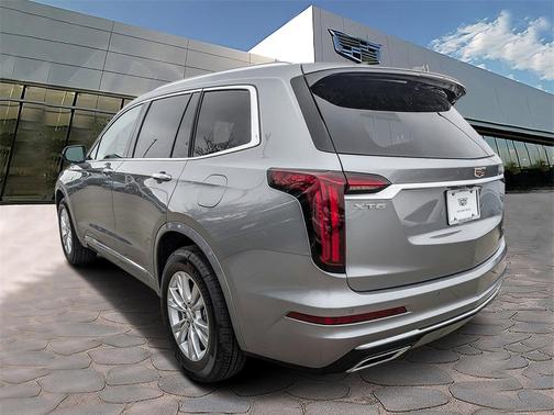 2025 Cadillac XT6 Luxury FWD