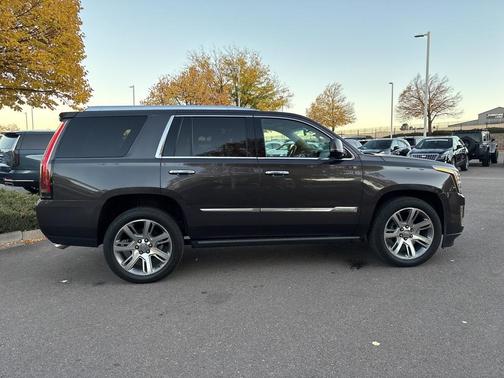 2015 Cadillac Escalade Premium