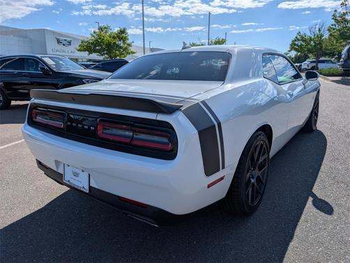 2016 Dodge Challenger R/T Scat Pack