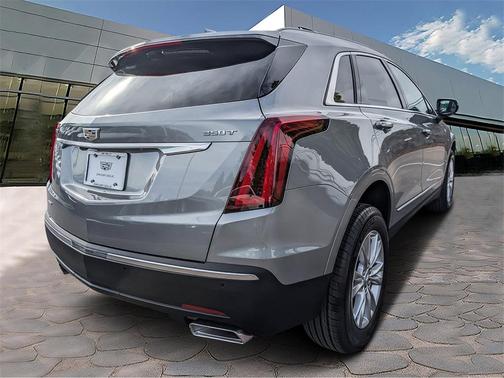 2025 Cadillac XT5 Luxury