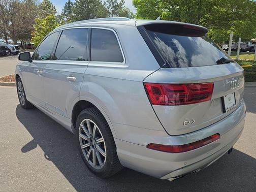 Florett Silver Metallic 2018 Audi Q7 3.0T Prestige