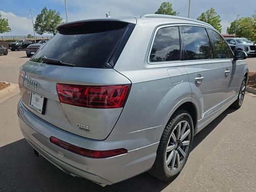 Florett Silver Metallic 2018 Audi Q7 3.0T Prestige