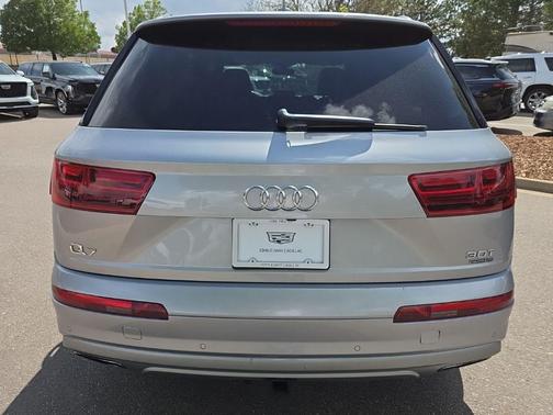 Florett Silver Metallic 2018 Audi Q7 3.0T Prestige