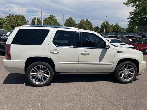 2014 Cadillac Escalade Premium