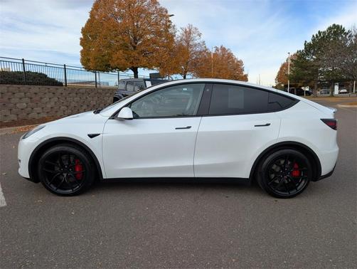 2023 Tesla Model Y Performance