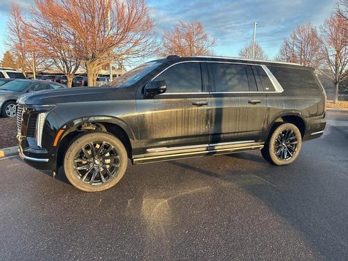 2025 Cadillac Escalade ESV Premium Luxury