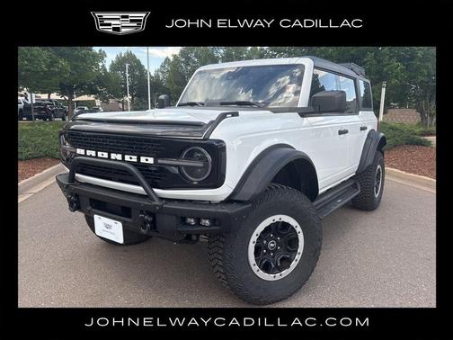 Oxford White 2022 Ford Bronco Black Diamond