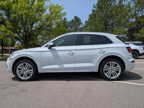 2020 Audi Q5 40 Premium Plus
