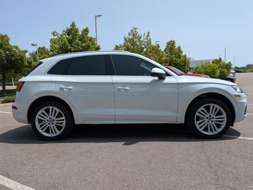 2020 Audi Q5 40 Premium Plus