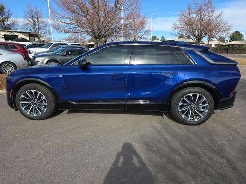 2024 Cadillac LYRIQ Sport