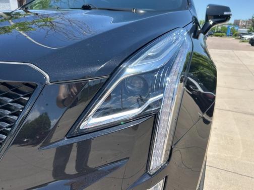 2022 Cadillac XT5 Sport