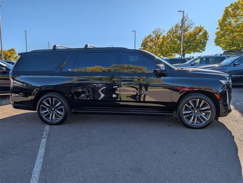 2022 Cadillac Escalade ESV Sport Platinum