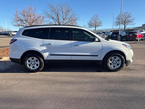 2017 Chevrolet Traverse LS