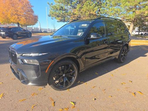 2024 BMW X7 M60i